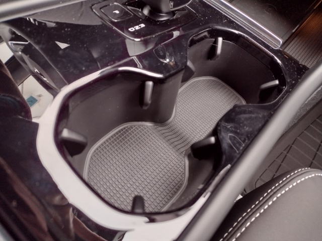 Vehicle image 40 of 77