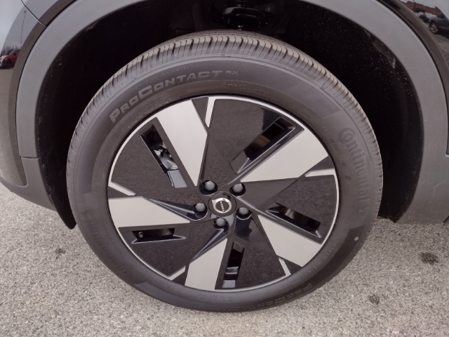 Vehicle image 15 of 77