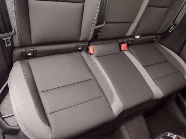 Vehicle image 24 of 77