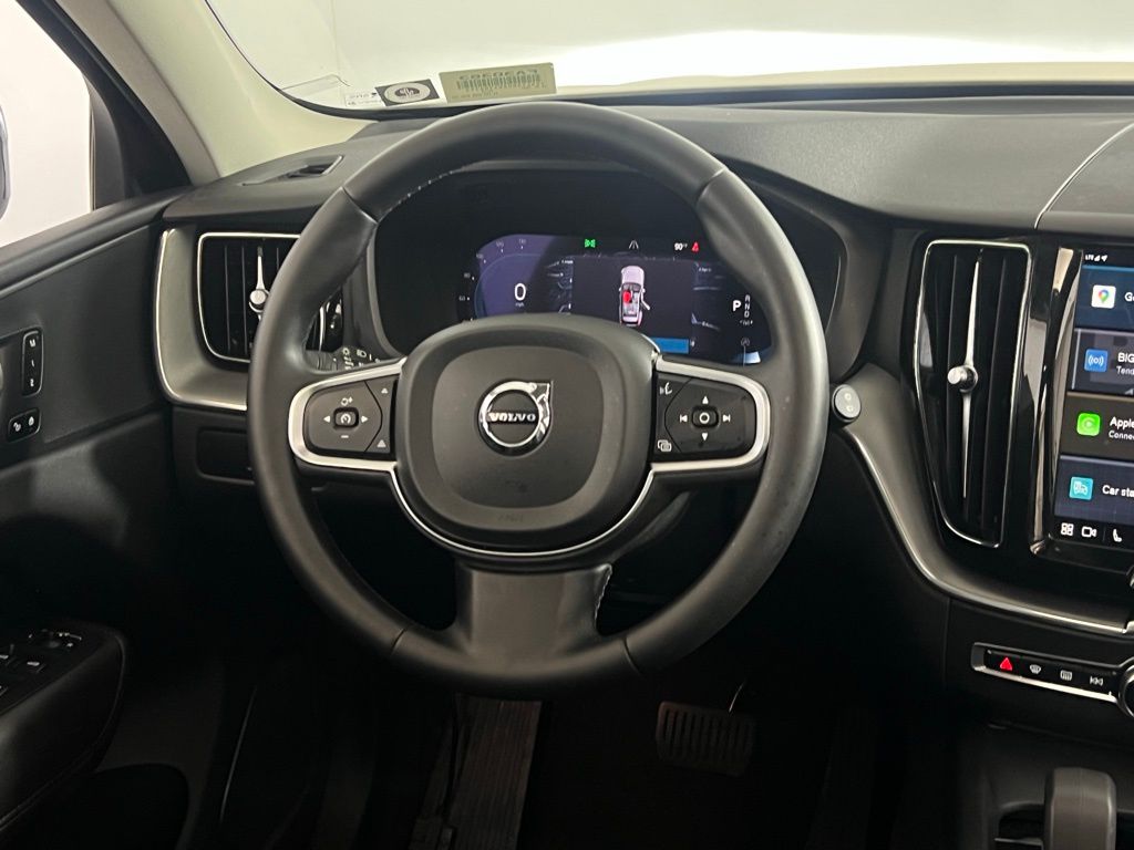 2024 Volvo XC60 Core Dark Theme Image 20 of 43