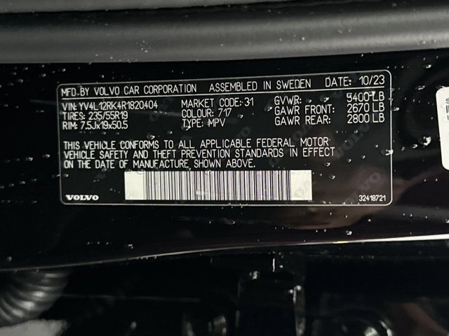 2024 Volvo XC60 Core Dark Theme Image 29 of 39