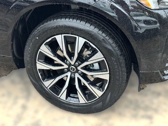 2024 Volvo XC60 Core Dark Theme Image 9 of 39