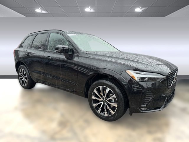 2024 Volvo XC60 Core Dark Theme Image 4 of 39