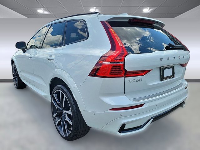 2024 Volvo XC60 Ultimate Dark Theme Image 8 of 36
