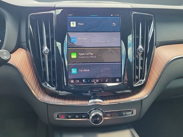 2024 Volvo XC60 Ultimate Dark Theme Image 23 of 36