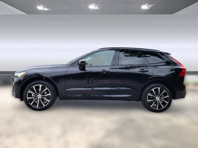 2024 Volvo XC60 Ultimate Dark Theme Image 8 of 42