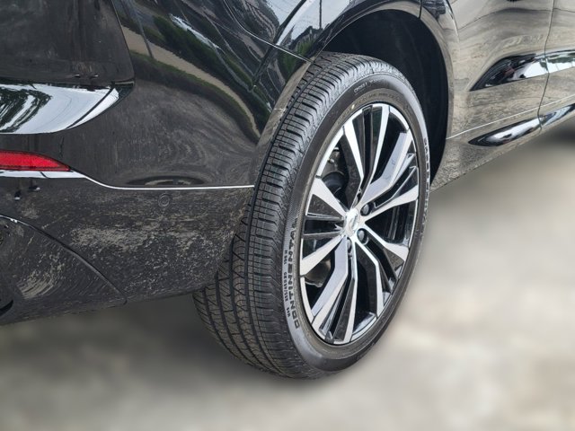 2024 Volvo XC60 Ultimate Dark Theme Image 13 of 42