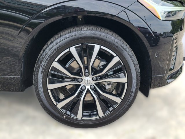 2024 Volvo XC60 Ultimate Dark Theme Image 11 of 42
