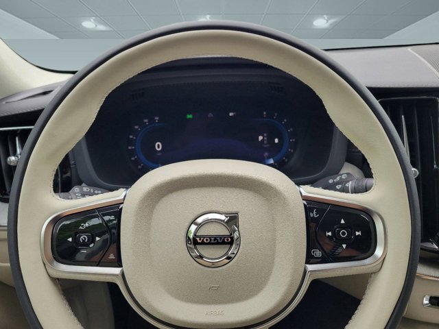 2024 Volvo XC60 Ultimate Dark Theme Image 39 of 42