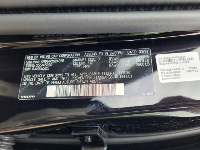 2024 Volvo XC60 Ultimate Dark Theme Image 29 of 42