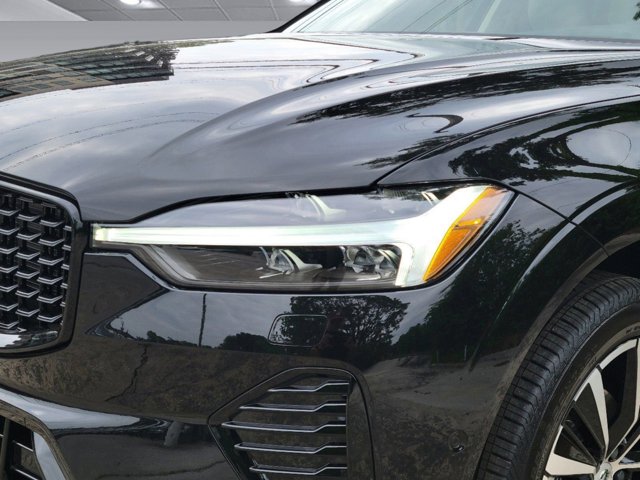 2024 Volvo XC60 Ultimate Dark Theme Image 34 of 42