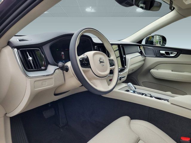 2024 Volvo XC60 Ultimate Dark Theme Image 20 of 42