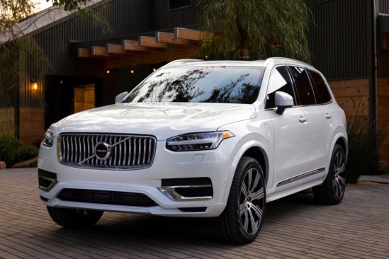 2024 Volvo XC90 Recharge Plug-In Hybrid Plus Image 2 of 19