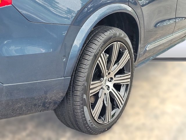 2024 Volvo XC90 Recharge Plug-In Hybrid Ultimate Image 11 of 36