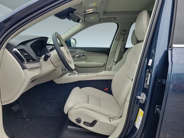2024 Volvo XC90 Recharge Plug-In Hybrid Ultimate Image 15 of 36