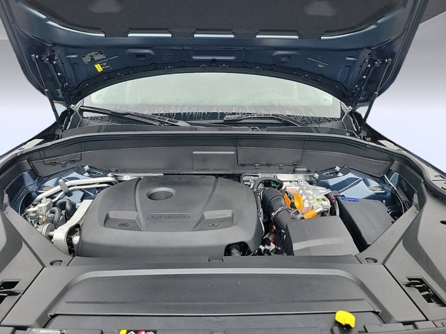 2024 Volvo XC90 Recharge Plug-In Hybrid Ultimate Image 9 of 36