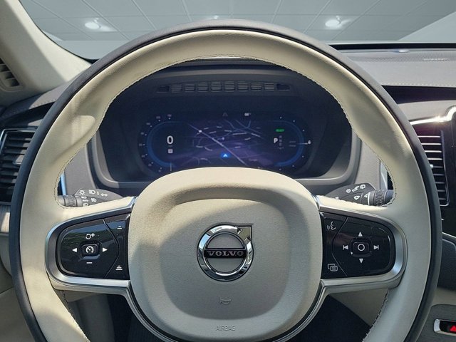 2024 Volvo XC90 Recharge Plug-In Hybrid Ultimate Image 19 of 35