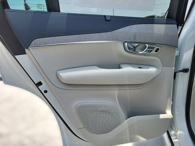 2024 Volvo XC90 Recharge Plug-In Hybrid Ultimate Image 25 of 35