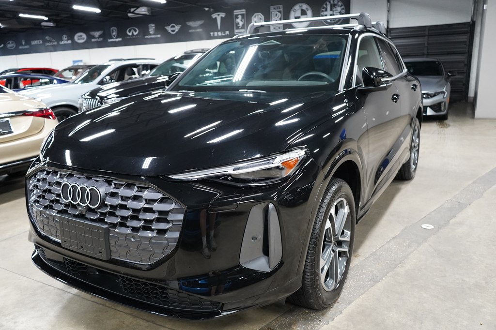 2025 Audi Q5 Premium Plus Image 1 of 35