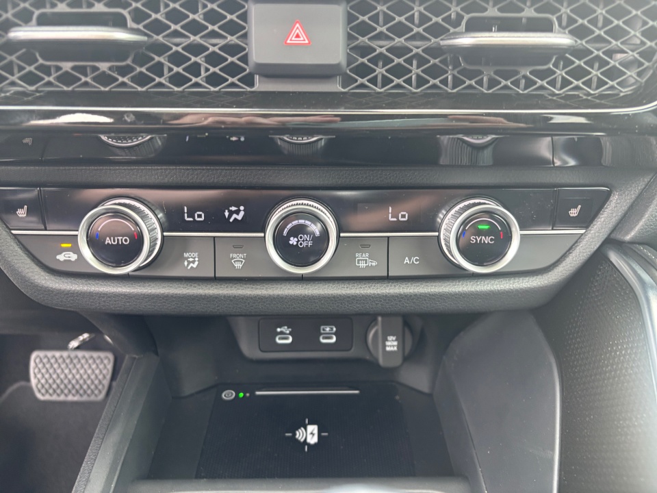 Vehicle image 18 of 35