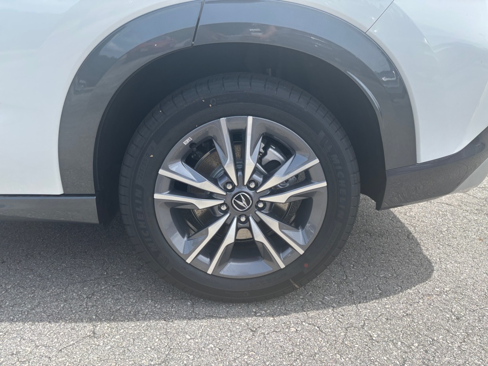 Vehicle image 22 of 35