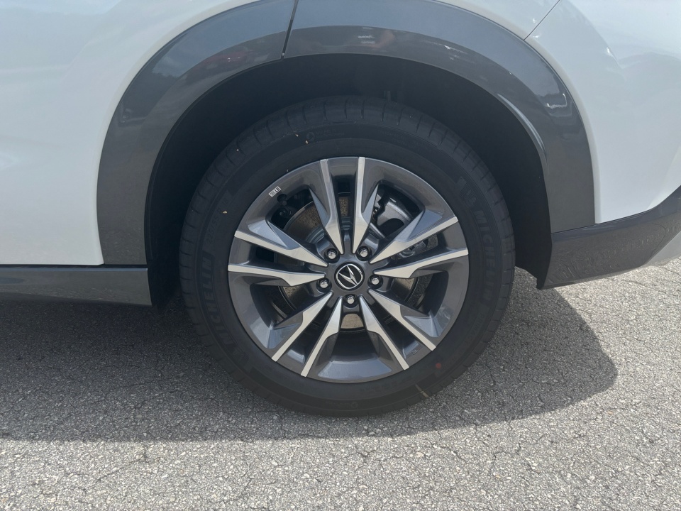 Vehicle image 23 of 35