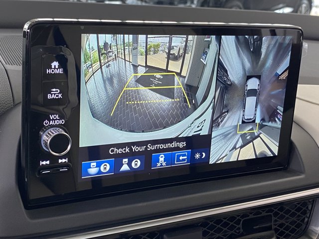 Vehicle image 12 of 17