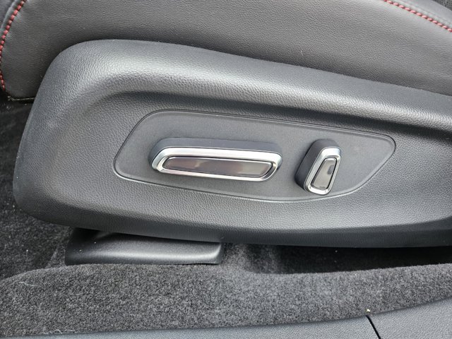 Vehicle image 7 of 13