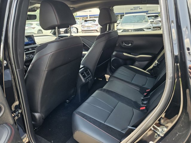 Vehicle image 8 of 13