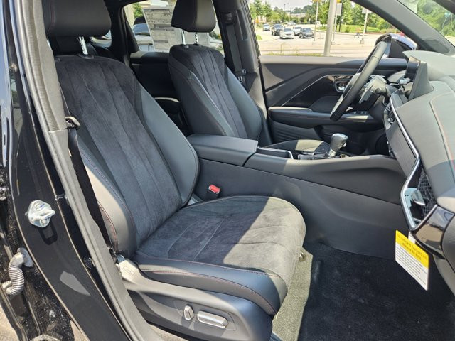 Vehicle image 7 of 13