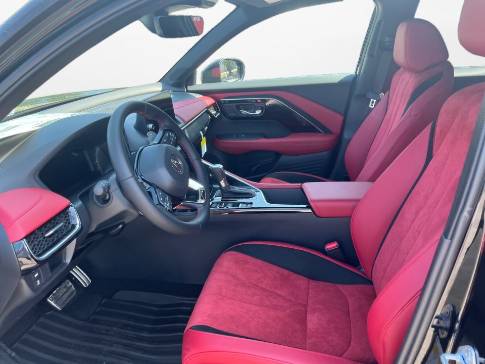 Vehicle image 10 of 35
