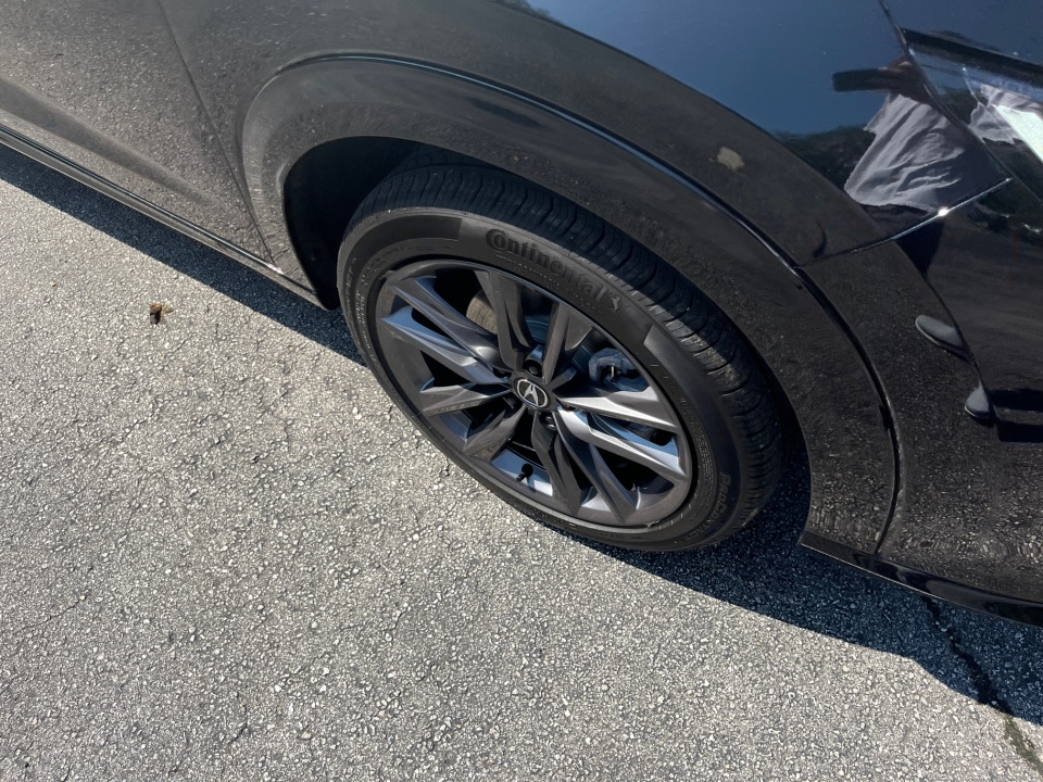 Vehicle image 25 of 35