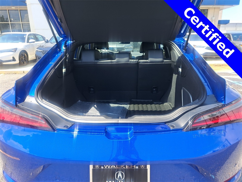 Vehicle image 12 of 28