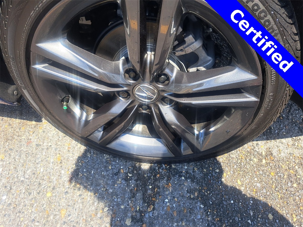 Vehicle image 10 of 28
