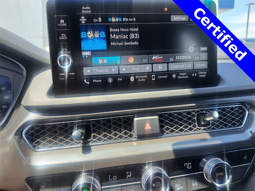 Vehicle image 18 of 28