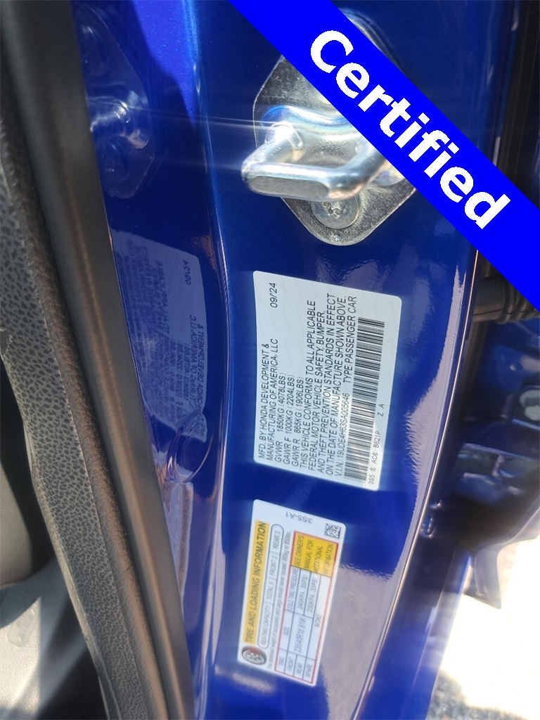 Vehicle image 21 of 28