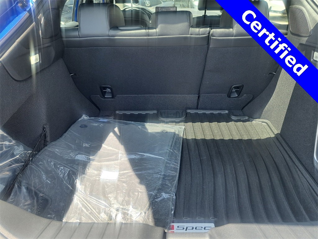 Vehicle image 11 of 28