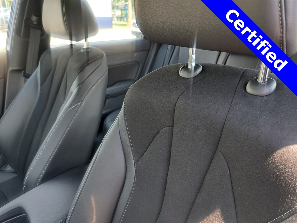 Vehicle image 24 of 28