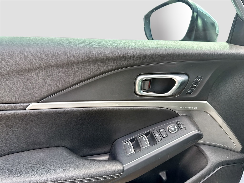 2025 Acura Integra w/A-Spec Technology Package Image 14 of 17