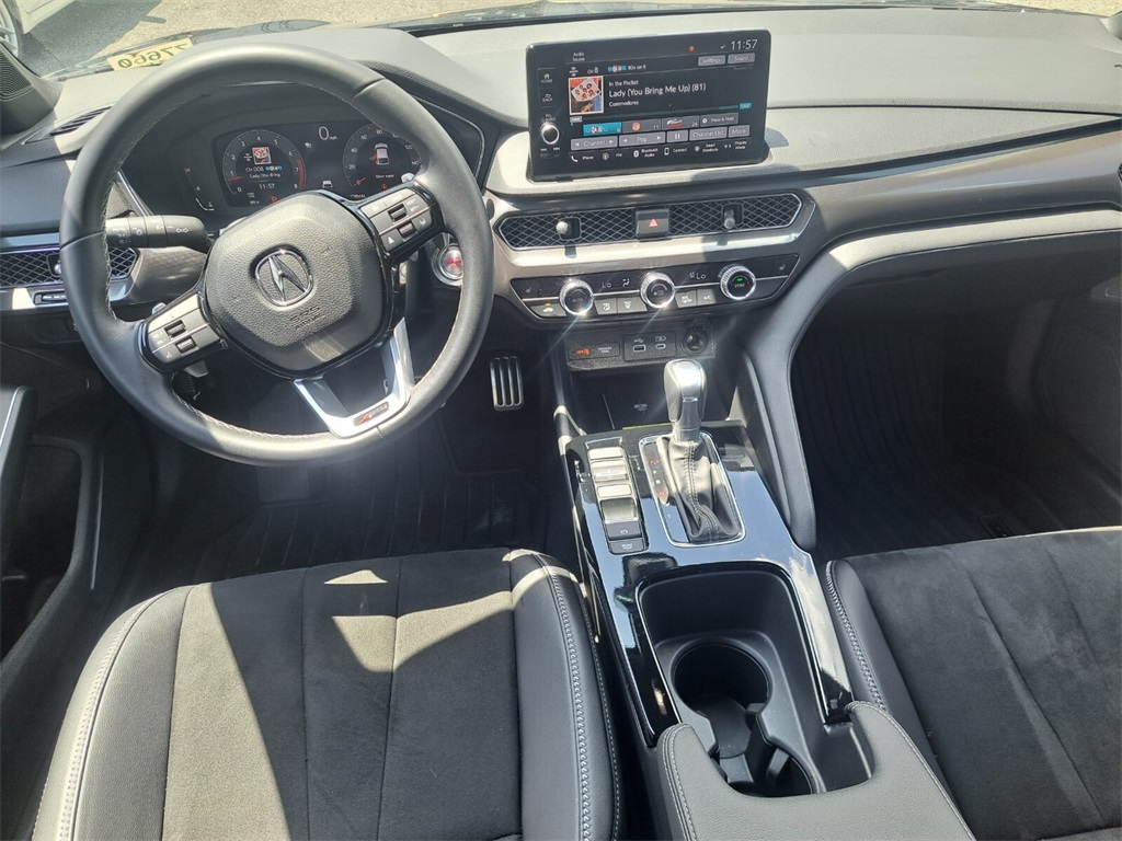 Vehicle image 15 of 28