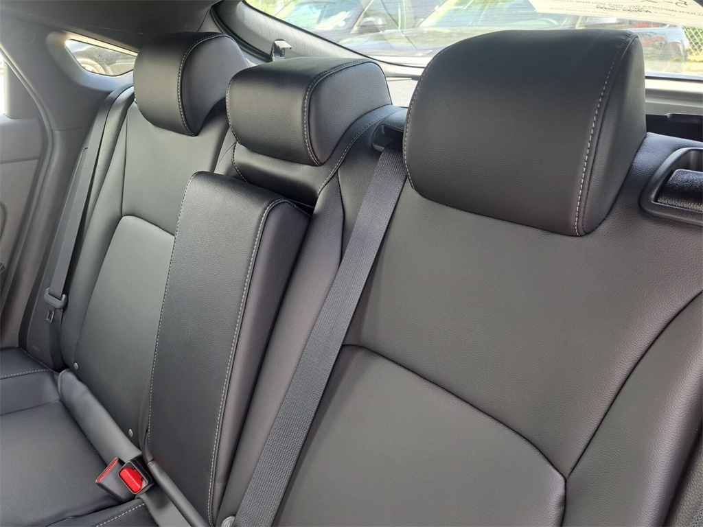 Vehicle image 12 of 28