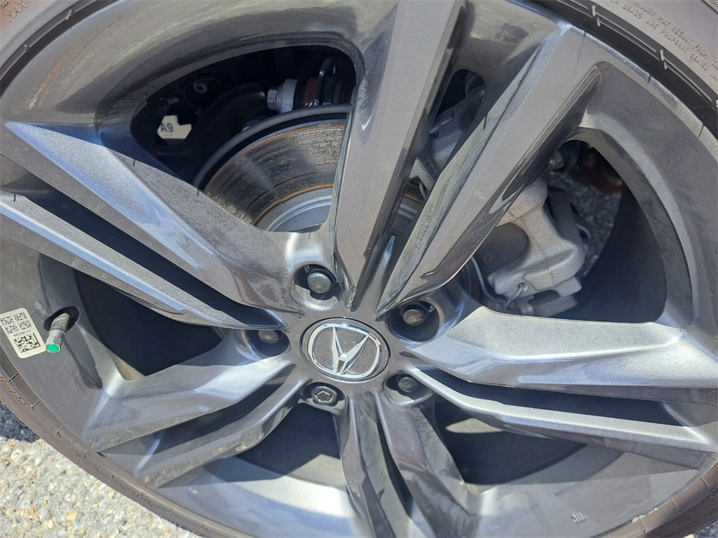 Vehicle image 9 of 28