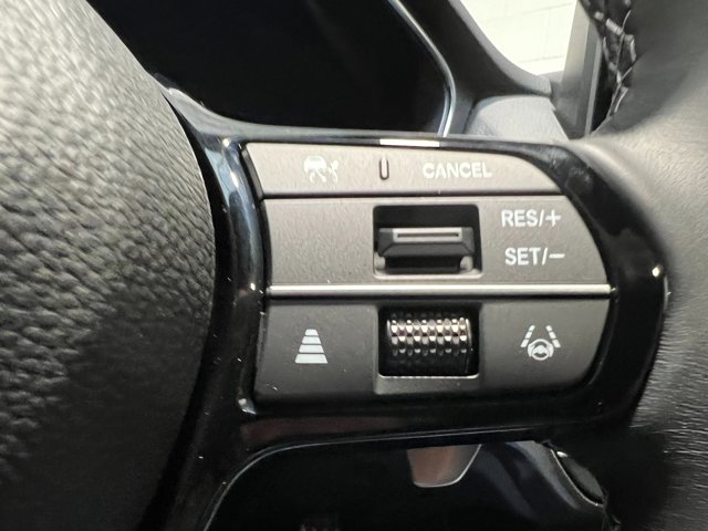 Vehicle image 22 of 37
