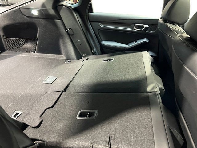 Vehicle image 35 of 37