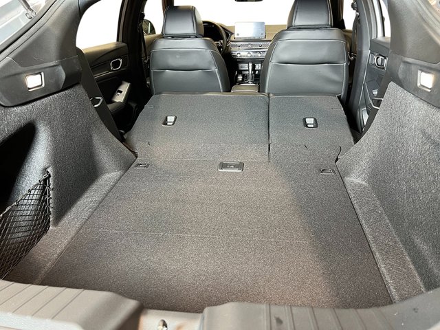 Vehicle image 34 of 37