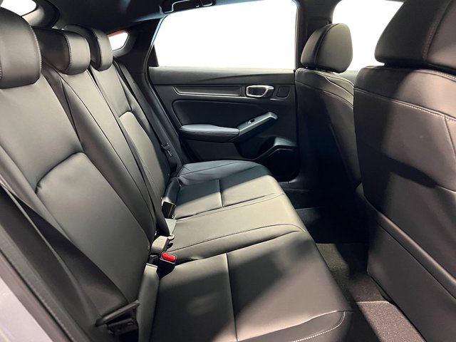 Vehicle image 36 of 37