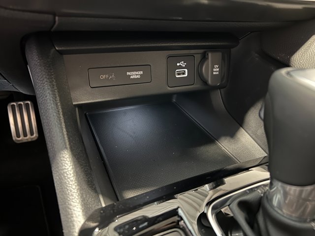 Vehicle image 24 of 37
