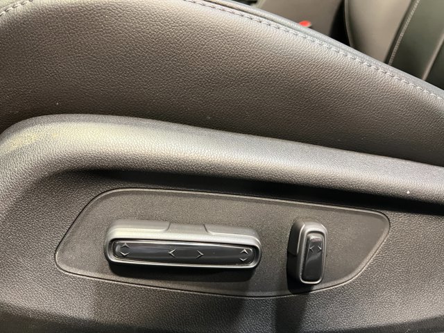 Vehicle image 16 of 37