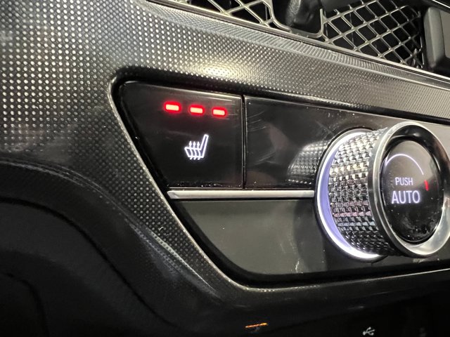Vehicle image 25 of 37
