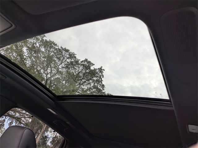 Vehicle image 26 of 38